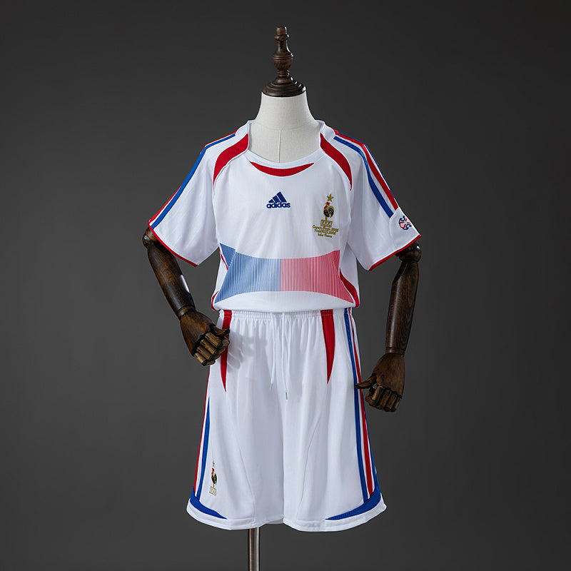 FRA 2006 Kids Home Kit retro